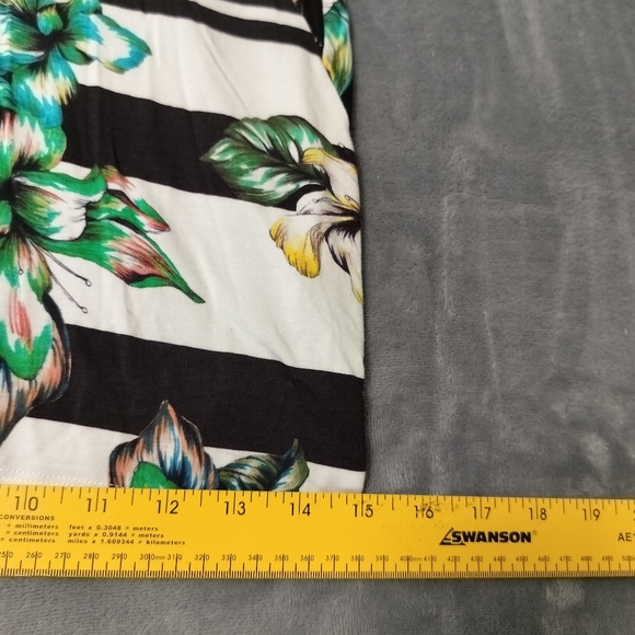 Bebe Black & White‎ Floral Geometric Print Bodycon Midi Dress Size XS Stretch - Picture 13 of 16